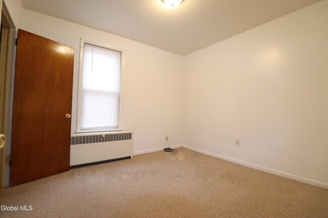 Building Photo - 29 Stewart St