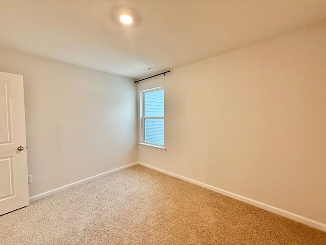 Building Photo - Newly Built 3BD, 2.5BA Raleigh Townhome with a Bonus Office/Den on First Floor