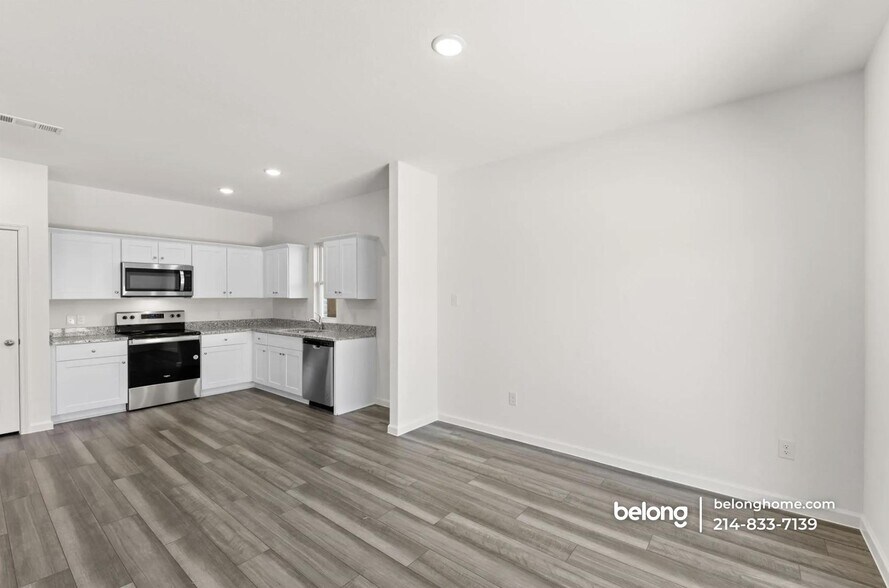 Building Photo - 10308 Holy Cross Ln