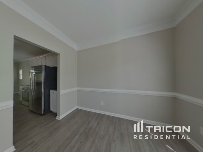 Building Photo - 3756 Wingfield Dr