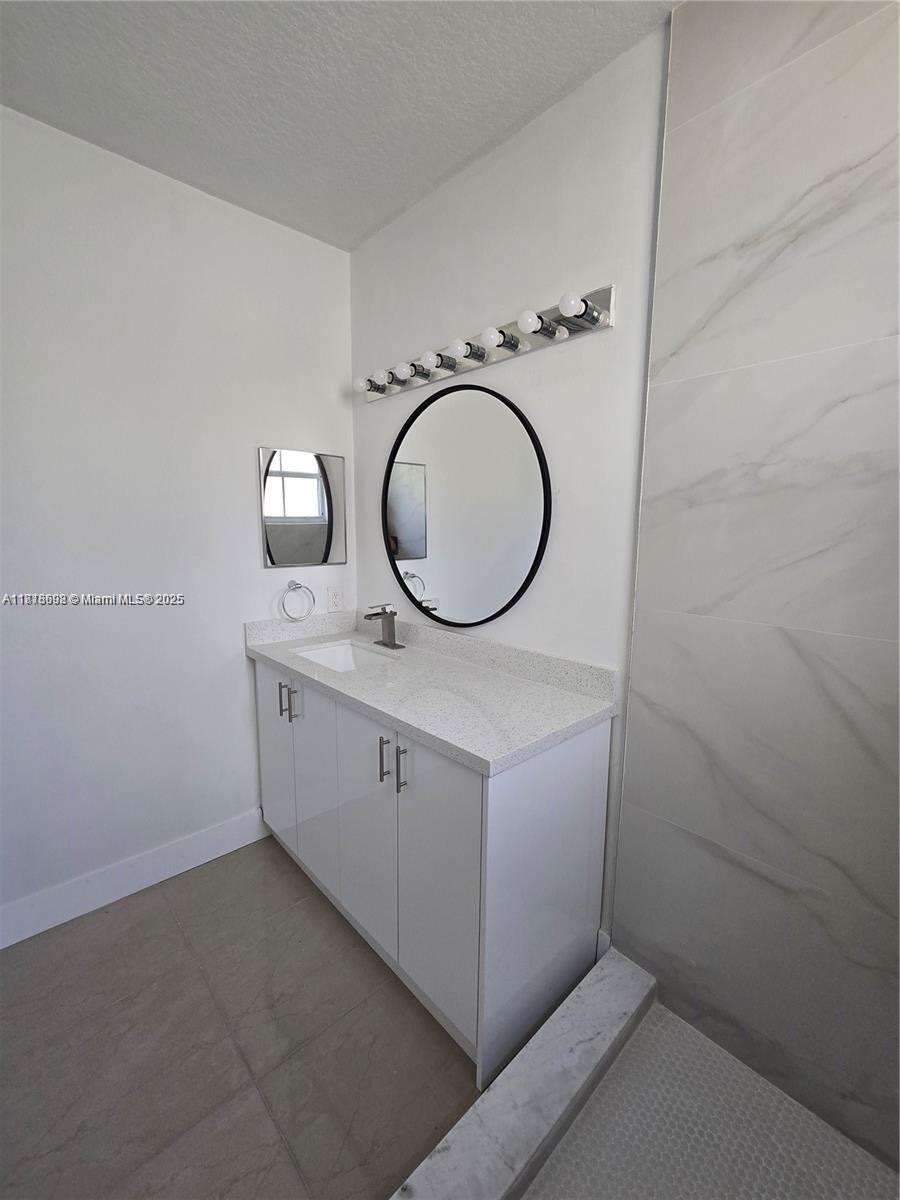 Building Photo - 129 Riverwalk Cir