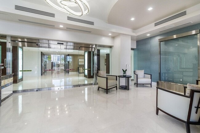 Building Photo - 3500 Galt Ocean Dr