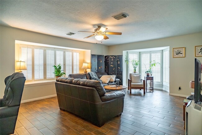 Building Photo - 18310 Spellbrook Dr