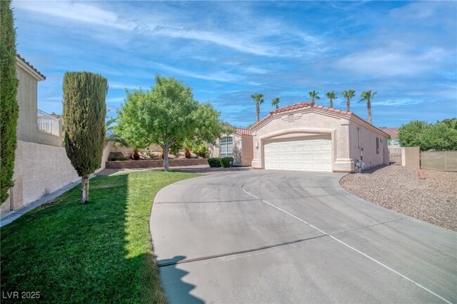 Building Photo - 2042 Hobbyhorse Ave