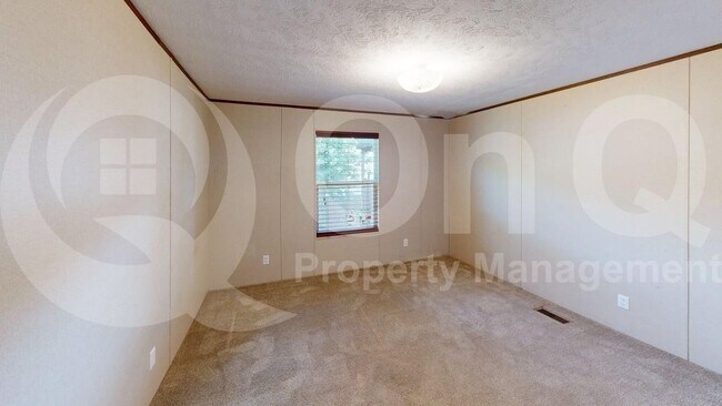 Building Photo - 7415 Remington Rd