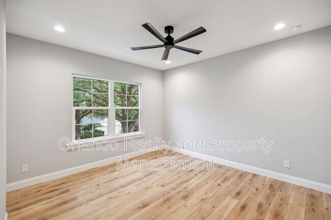 Building Photo - 444 Delaney Park Dr