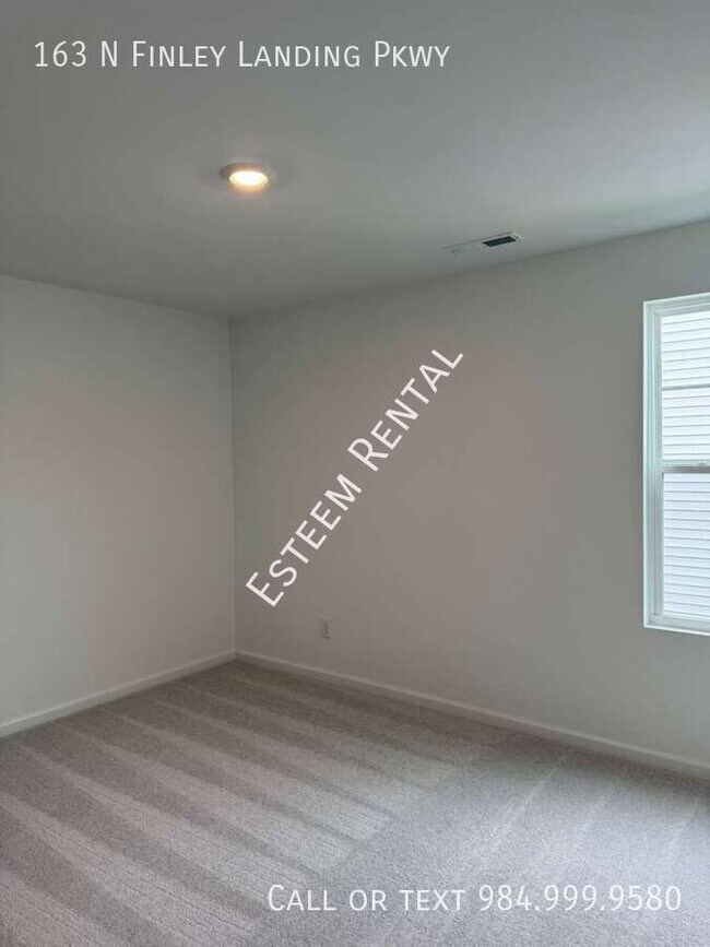 Building Photo - 163 S Finley Lndg Pkwy