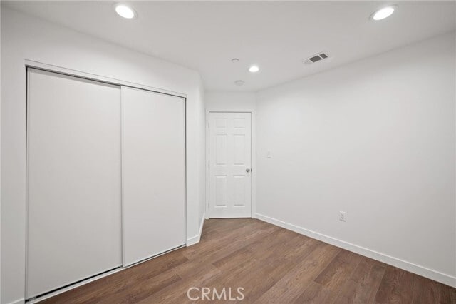 Building Photo - 7443 Balcom Ave