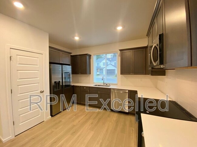 Building Photo - 14539 203rd Ave E