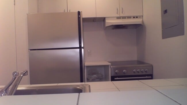 Primary Photo - 9 Follen St