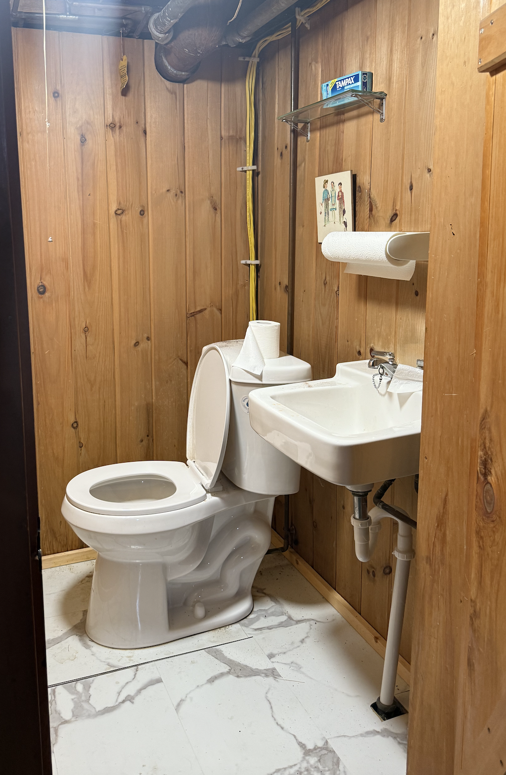 1/2 Bath - 6 Deer St