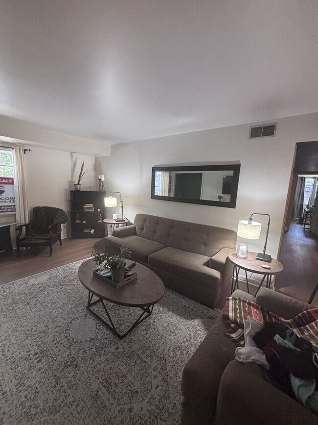 Building Photo - 2703 Southbury Cir