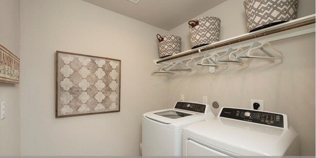 Building Photo - 827 Teal Moon Dr