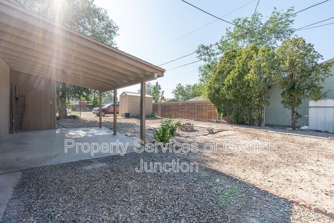Building Photo - 3238-D 1/4 D 1/4 Rd