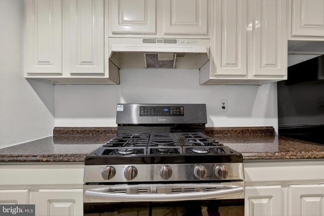 Building Photo - 1351 Monroe St NW