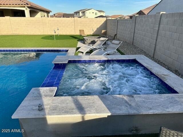 Building Photo - 8621 W Palo Verde Dr