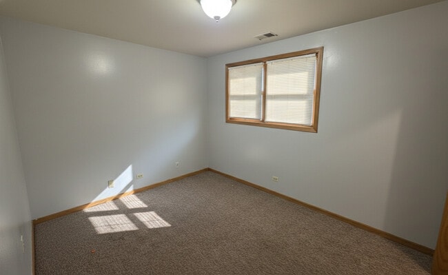 Building Photo - 445 W 37th St