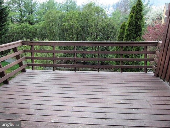 Building Photo - 1023 Lindsay Ln