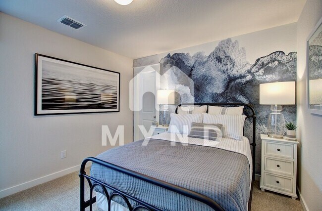 Building Photo - 888 Casina Cir