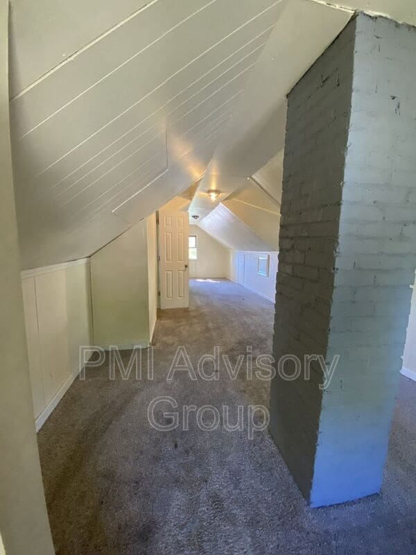 Building Photo - 200 SW 21st St