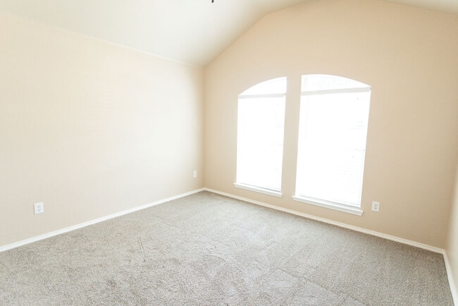 Building Photo - 1912 Cancun Dr