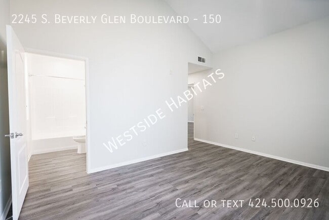 Building Photo - 2245 S Beverly Glen Blvd