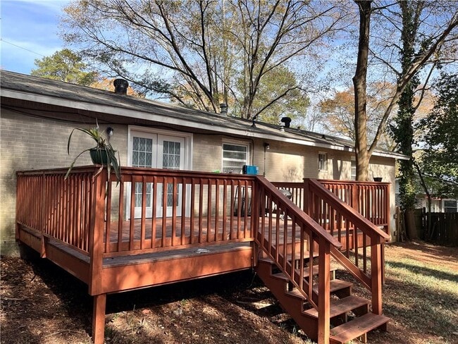 Building Photo - 2078 Glenroy Dr