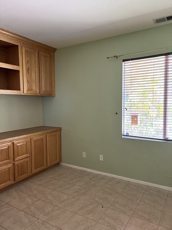 Building Photo - 1274 Roush Dr