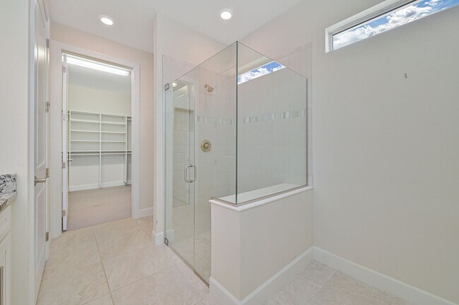 Building Photo - NOW AVAILABLE - 2/2 Plus Den Single Family Home in the Heart of Estero!