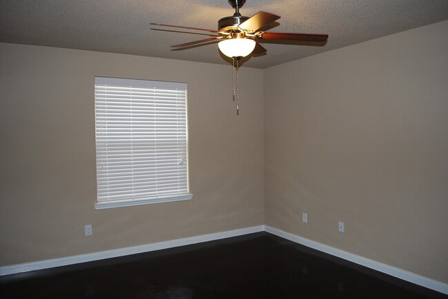 Building Photo - 1514 Dakota Trce