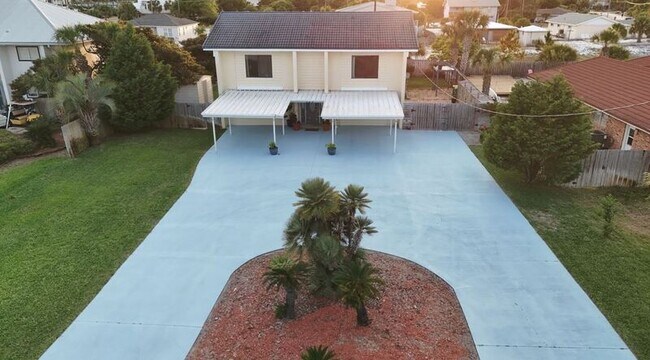 Building Photo - 723 Sailfish Dr