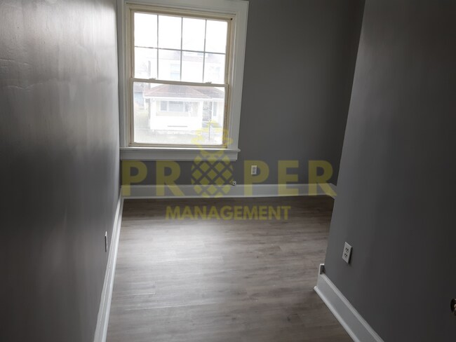 Building Photo - Amazing 4 bedrooms 1.5 bathroom house for ...