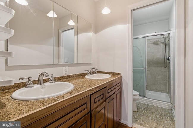 Building Photo - 7393 Swan Point Way