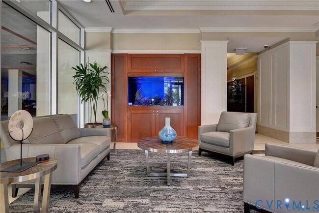 Building Photo - 301 Virginia St