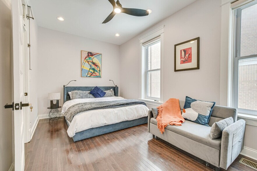 Building Photo - 2033 W Washington Blvd