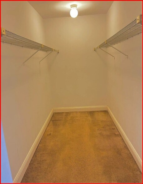 Building Photo - 125 SW Jefferson Ave