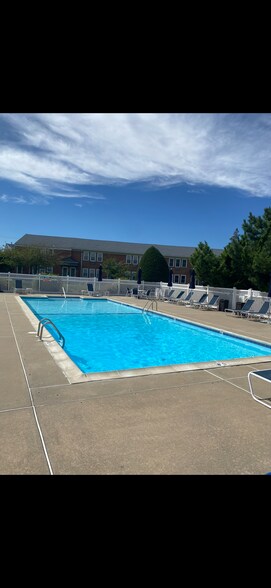 Building Photo - 310 Maryland Ave