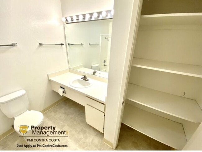 Building Photo - 1171 Honey Trail