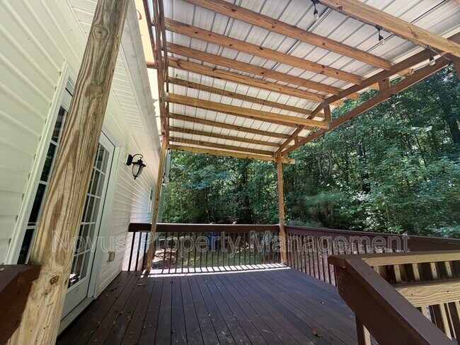 Building Photo - 214 Farmington Trce