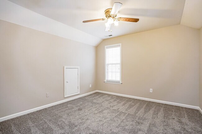 Building Photo - 2453 Sapphire Valley Dr