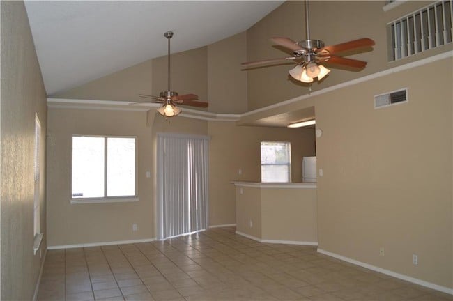 Building Photo - 11713 Snow Hawk Dr
