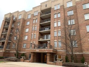 Building Photo - 655 Perrie Dr