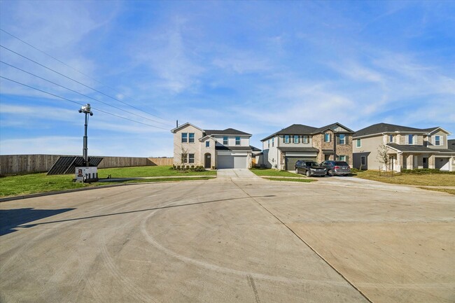 Building Photo - 4334 Camden Lakes St