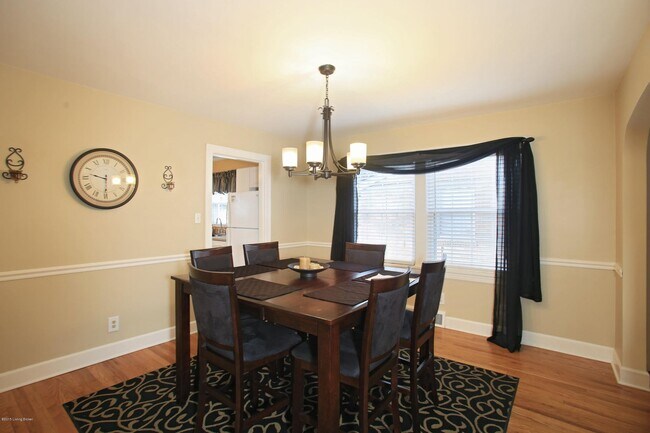 Building Photo - 2324 Emerson Ave