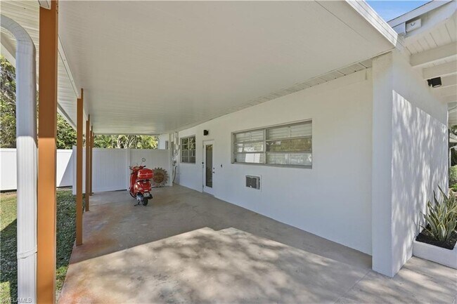 Building Photo - 1147 Shady Rest Ln