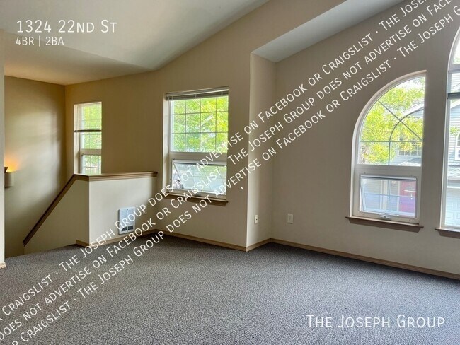 Building Photo - 1324 22nd St