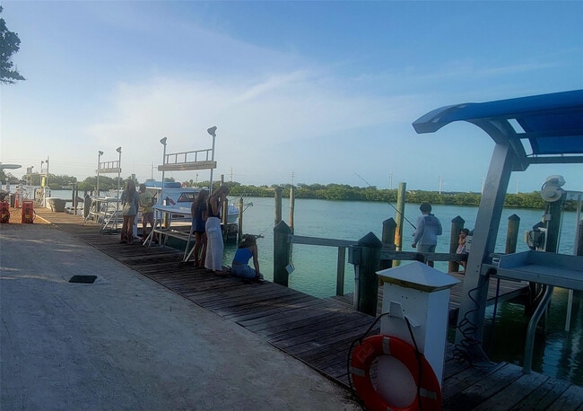 Building Photo - 300 Duck Key Dr