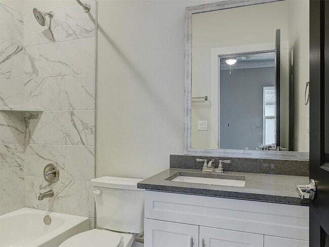 Building Photo - 3369 Wynwood Dr