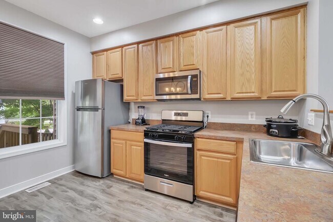 Building Photo - 6052 Ticket Way