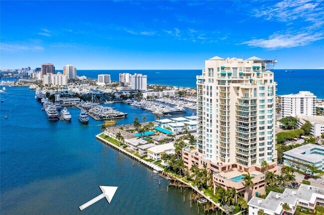 Building Photo - 3055 Harbor Dr
